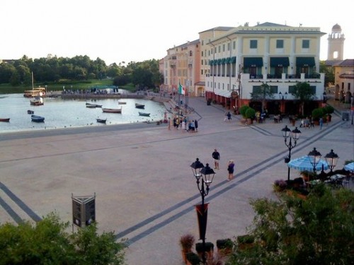 The singing fills the air outdoors at Portofino Bay Hotel.