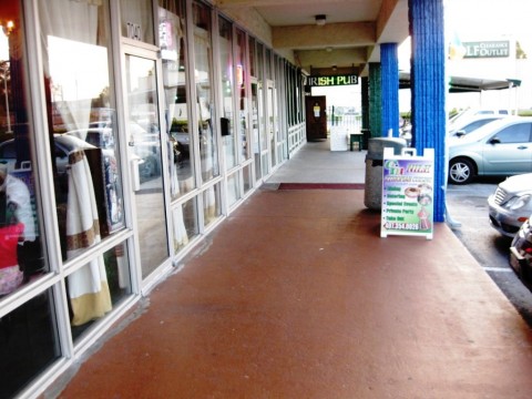 Nile Ethiopian Cuisine: Situated in a strip mall. Nile Ethiopian Cuisine: Situated in a strip mall.