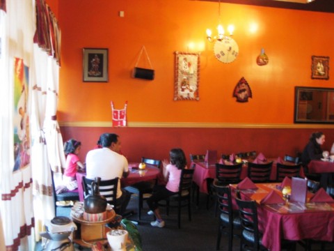 Nile Ethiopian Cuisine: Interior with a modest decor. Nile Ethiopian Cuisine: Interior with a modest decor.