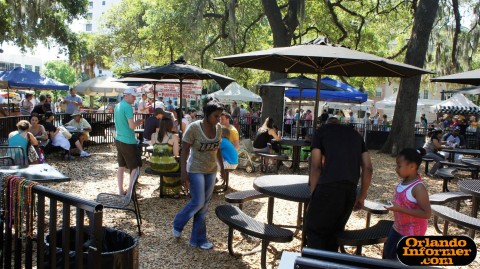 Orlando's Farmers Market at Lake Eola: Plenty of seating available. Orlando's Farmers Market at Lake Eola: Plenty of seating available.