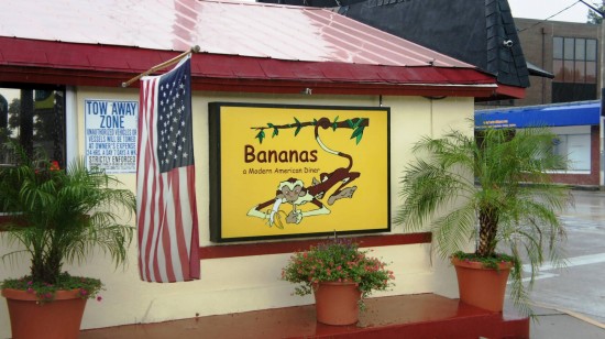 Bananas - A Modern American Diner: On a rainy Saturday afternoon.