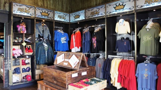 BB King's Blues Club at Pointe Orlando: The gift shop. BB King's Blues Club at Pointe Orlando: The gift shop.