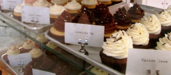 Blue Bird Bake Shop: Display case.