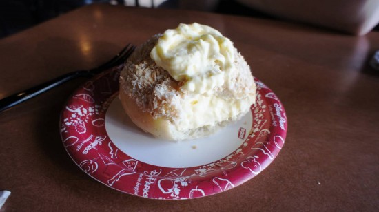 The School Bread experience at Epcot's Norway Pavilion: Delicious vanilla custard, cool on the tougue and yummy in the belly. The School Bread experience at Epcot's Norway Pavilion: Delicious vanilla custard, cool on the tougue and yummy in the belly.