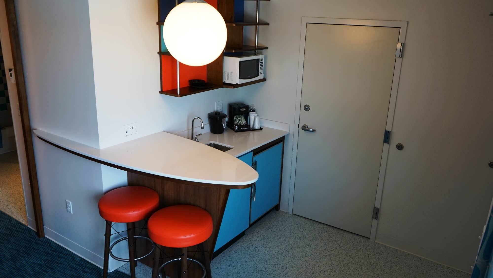 Cabana Bay Beach Resort Rooms photo galleries, details